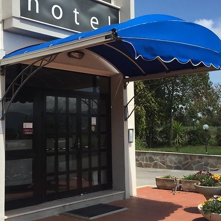 Hotel Letizia Follonica Bagian luar foto