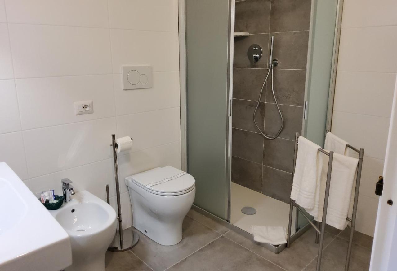 Hotel Letizia Follonica Bagian luar foto