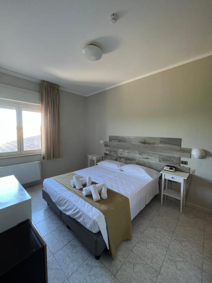 Hotel Letizia Follonica Bagian luar foto