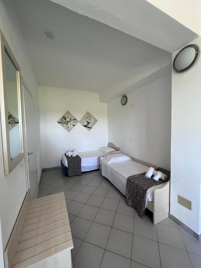 Hotel Letizia Follonica Bagian luar foto