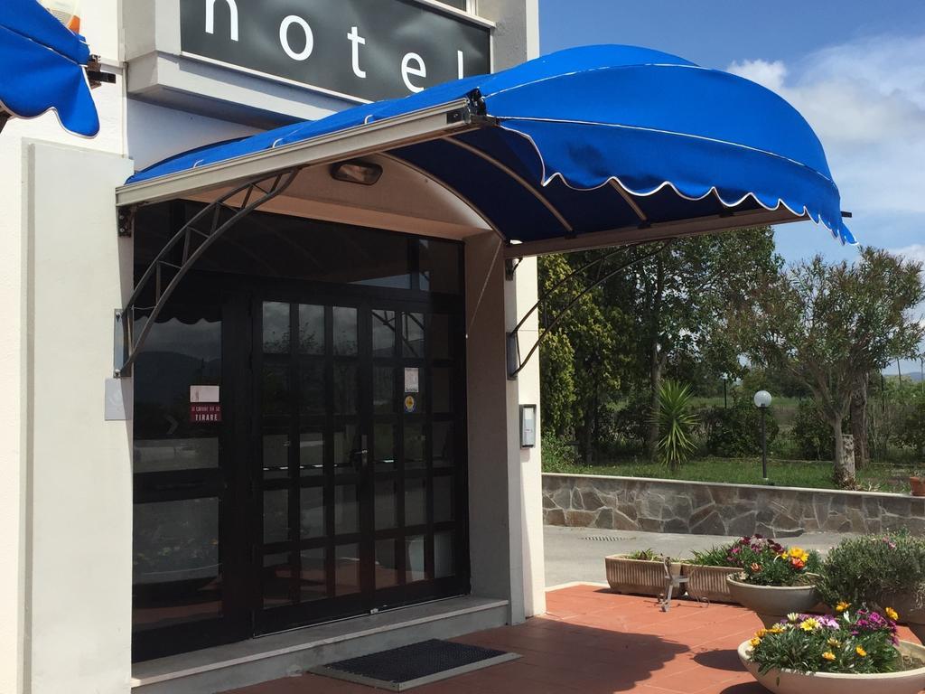 Hotel Letizia Follonica Bagian luar foto